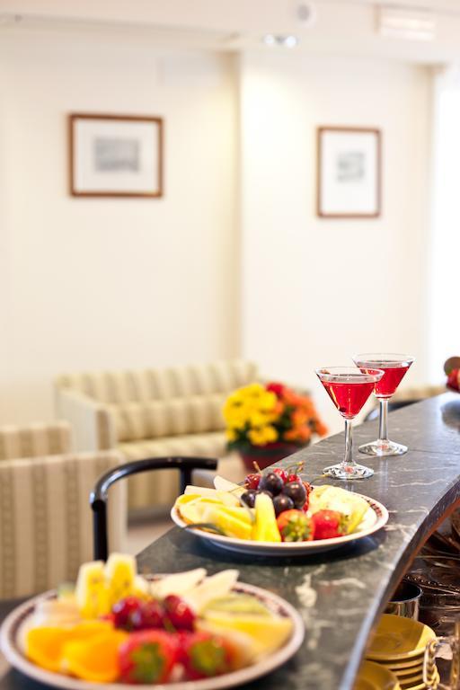Hotel Globus Чезенатико Экстерьер фото